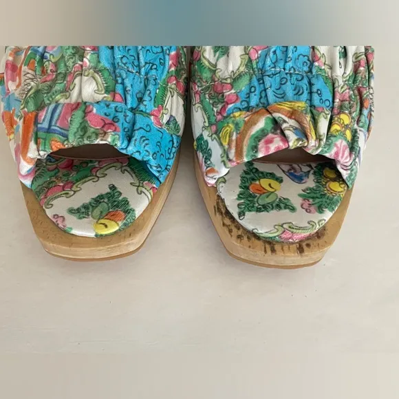 BEKLINA // Gathered leather wooden wedge platform Clog sandal in “Plate” Print