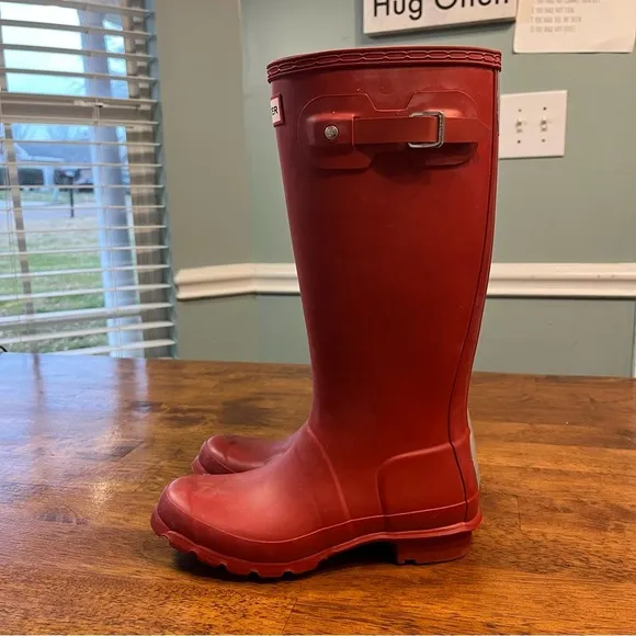 Big Kids Original Hunter Rain Boots Red size 4 Boy size 5 Girl