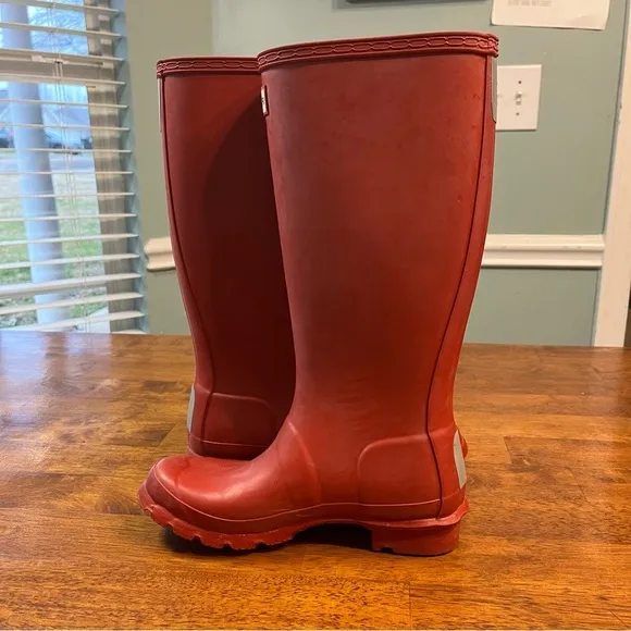 Big Kids Original Hunter Rain Boots Red size 4 Boy size 5 Girl