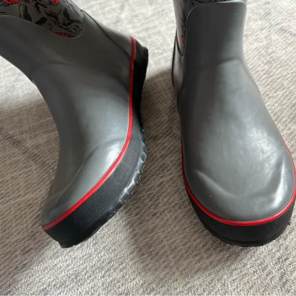 BOGS Big Kids Dinosaur Gray Rain Boots Youth Size 6