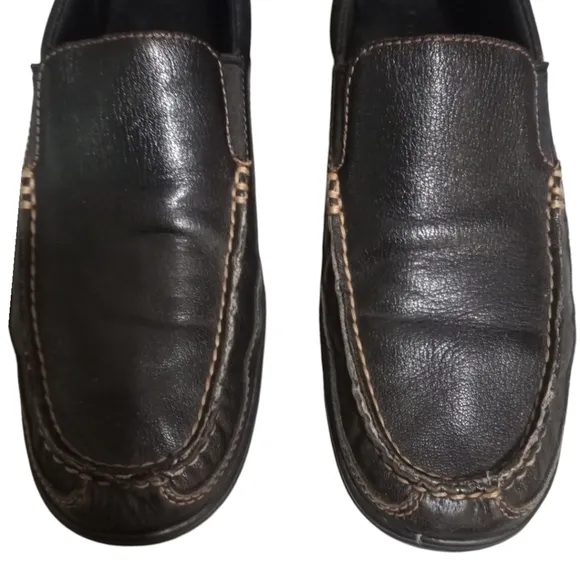 Cole Haan Men's Tucker Venetian in Waxy Pull-Up Leather and Soft Suede S…