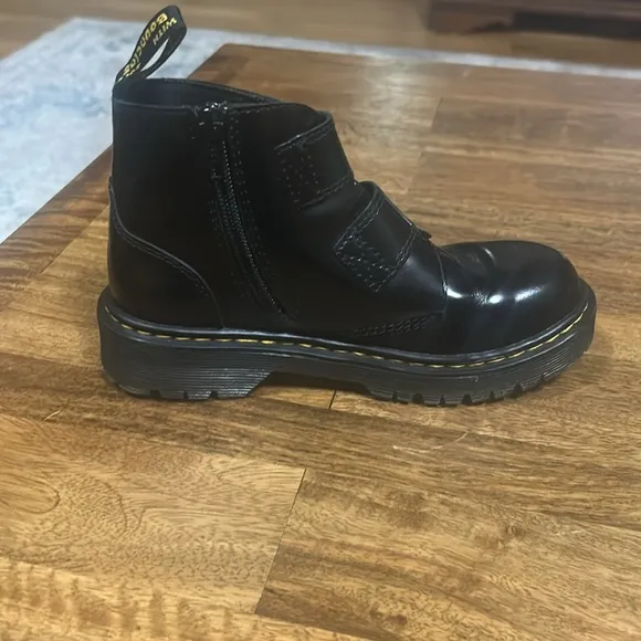 Dr. Martens Unisex-Child Devon Bex  size 2 euro 33
