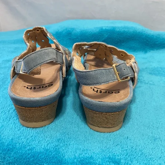 Earth Ficus Leo Wedge Leather Sandal.
