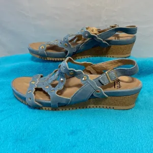 Earth Ficus Leo Wedge Leather Sandal.