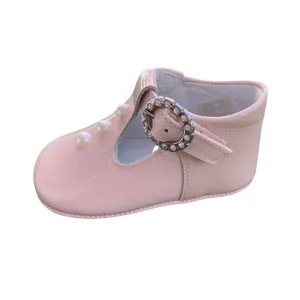 Girls soft sole shoe
