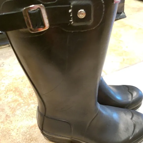 Hunter black tall rain boots size 3