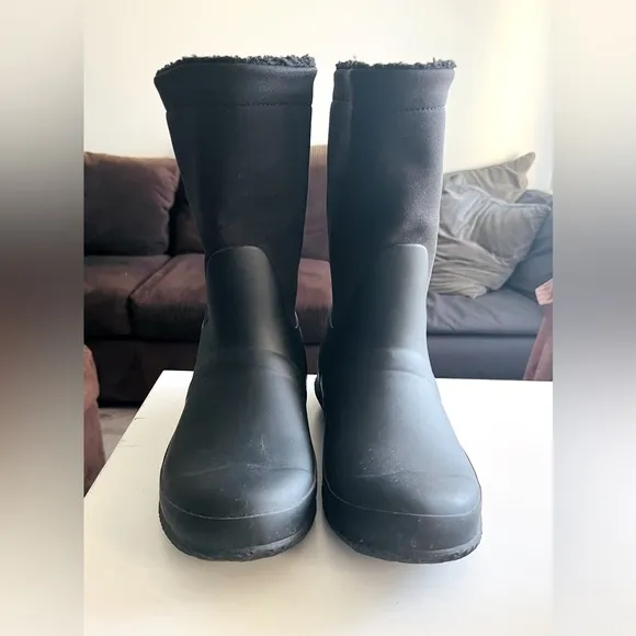 Hunter Boots Sherpa Black Boots- Size 5 Big kid/Size 7 women’s