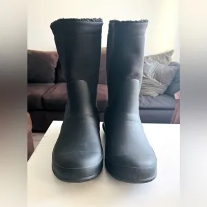 Hunter Boots Sherpa Black Boots- Size 5 Big kid/Size 7 women’s