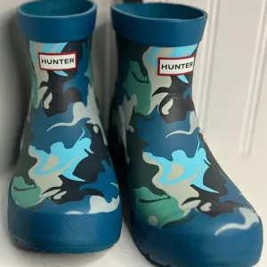 HUNTER Girls Play Water Camo Rain Boots Size 4C