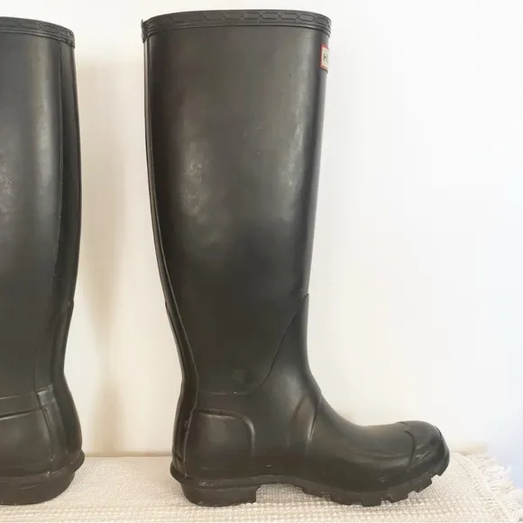 HUNTER Matte Tall Rubber Rain Boots Black Brown Kids size 4 M / 5 F
