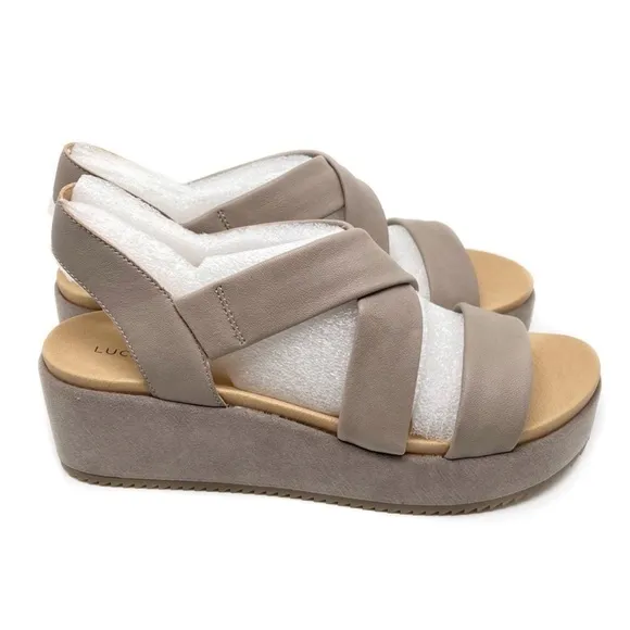 Lucky Brand Sandal Waldyna Crisscross Leather WedgeChinchilla Oyster Si…