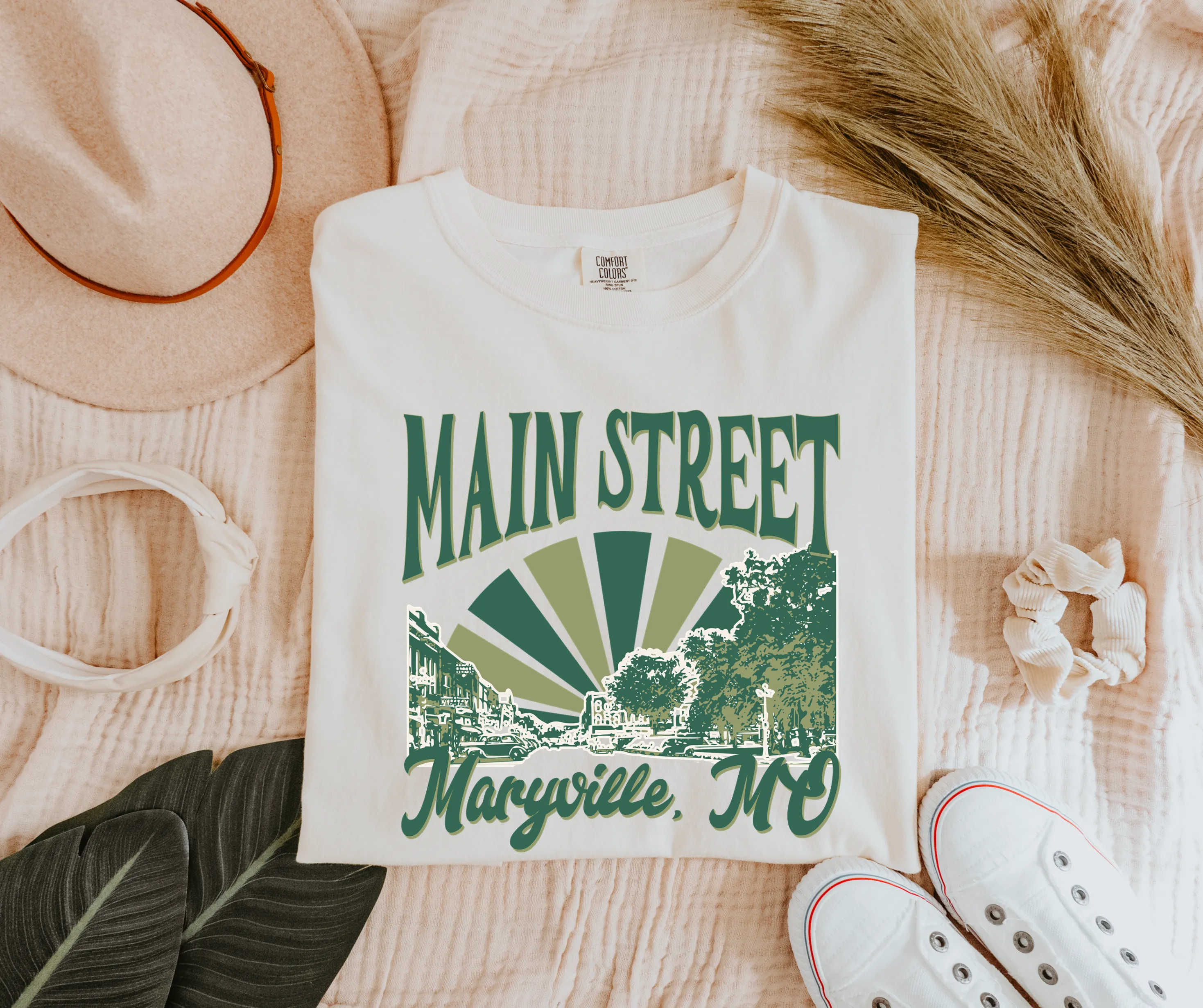 Main Street Maryville, MO Cream Colored Tee