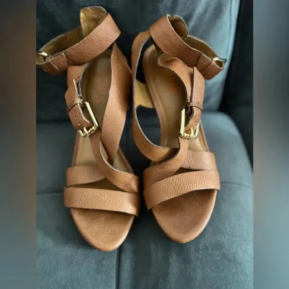 Michael Kors heels‎ women’s size 10 M leather high heels platforms