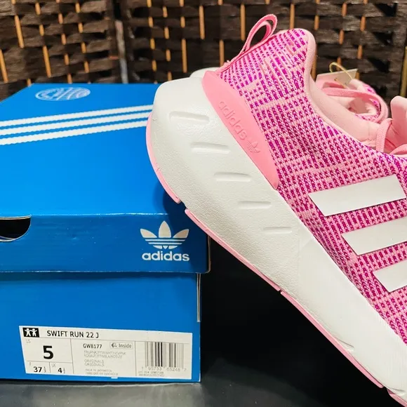 NWT Kids' Adidas Sneakers US 5 Big Kid / True Pink / White (#A8)