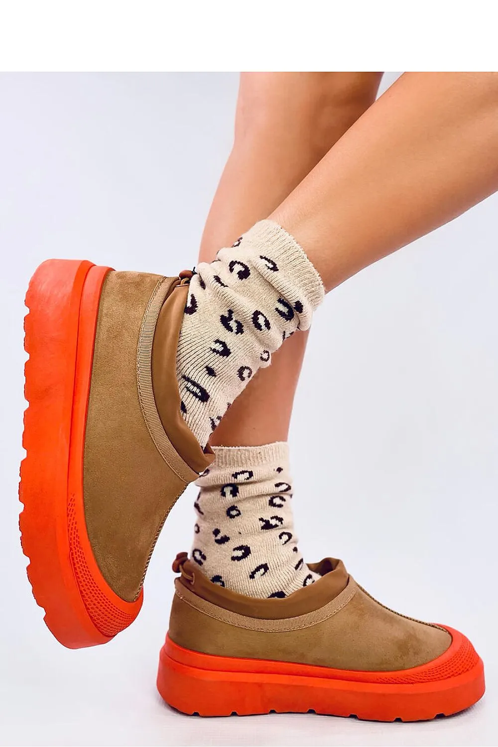 Snow boots