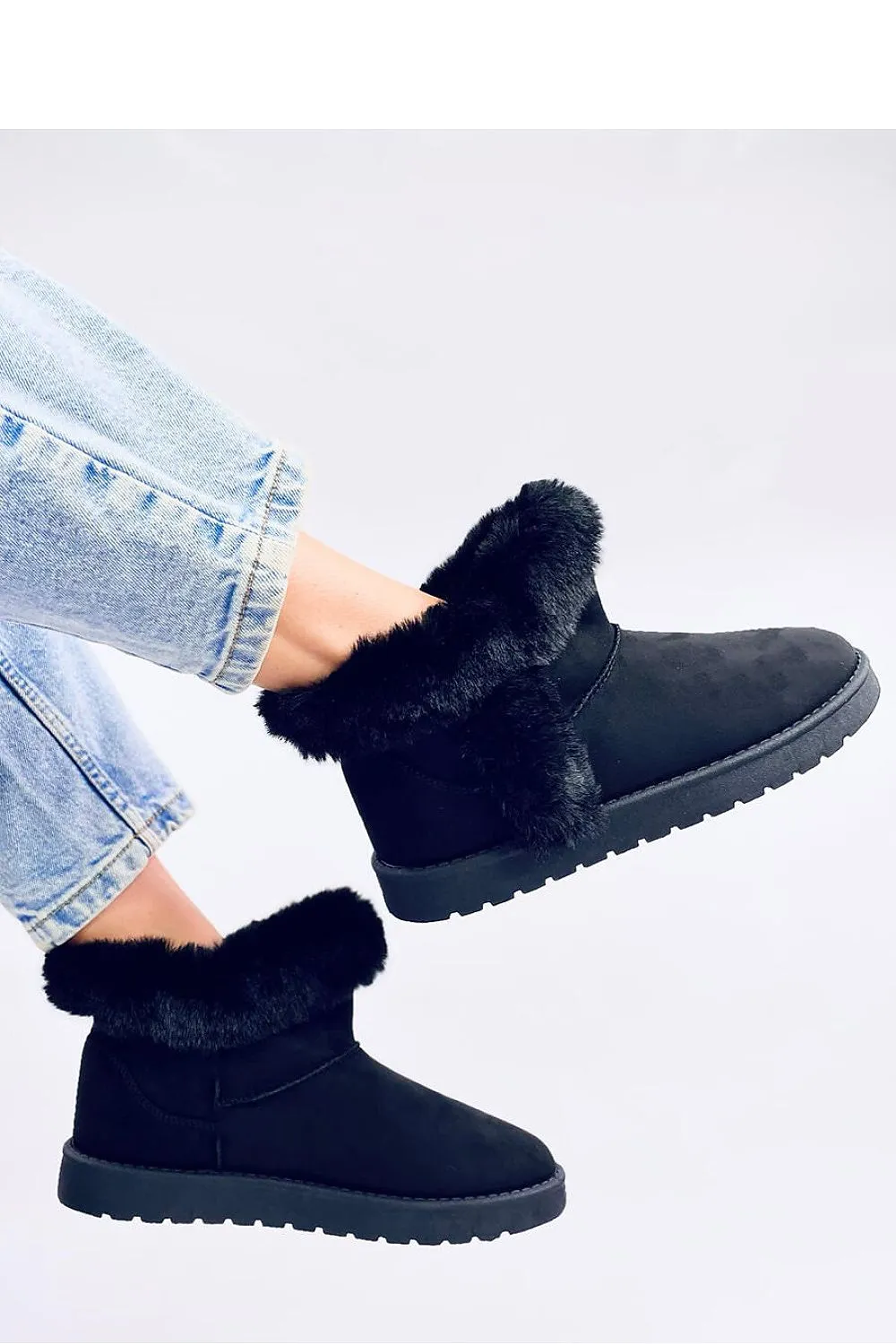 Snow boots