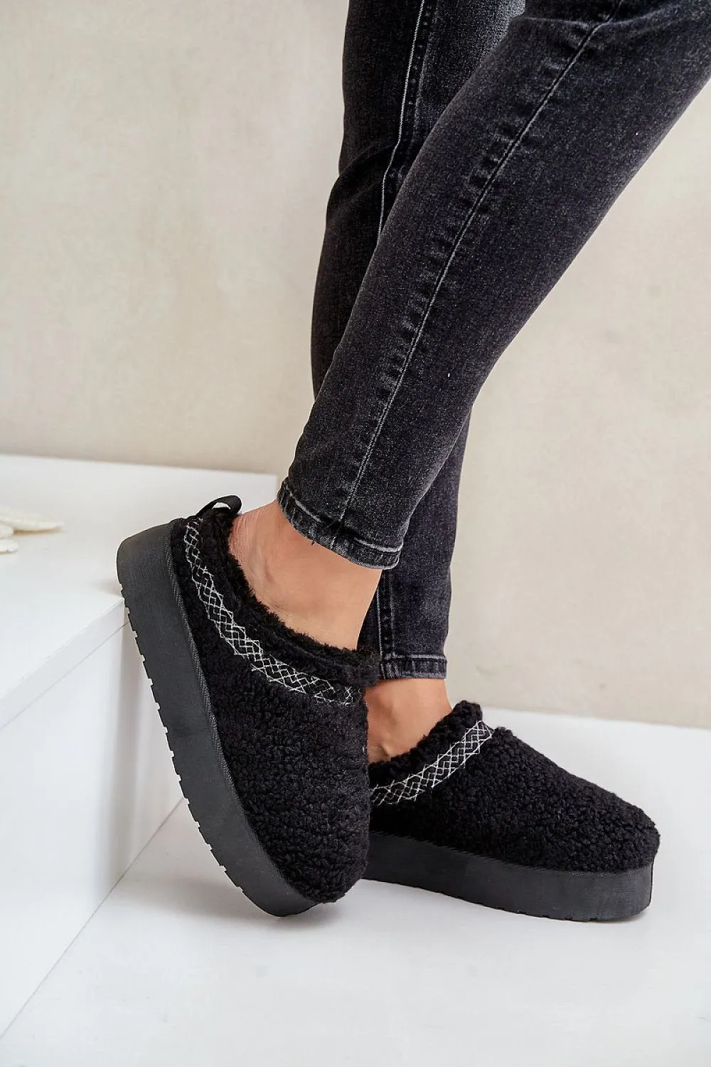 Snow boots