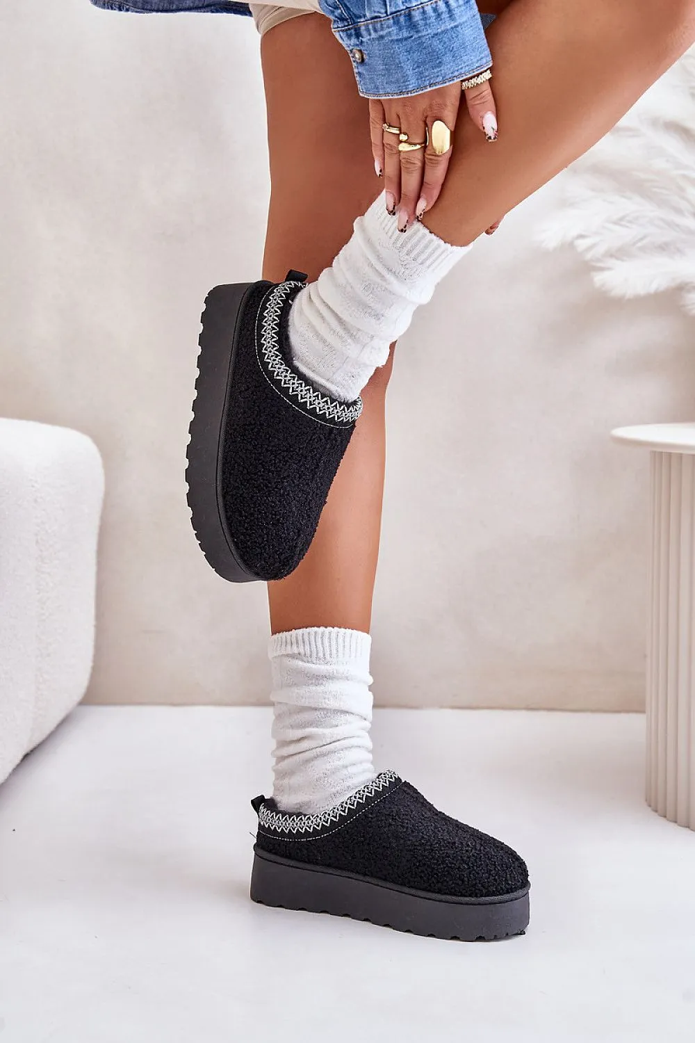 Snow boots