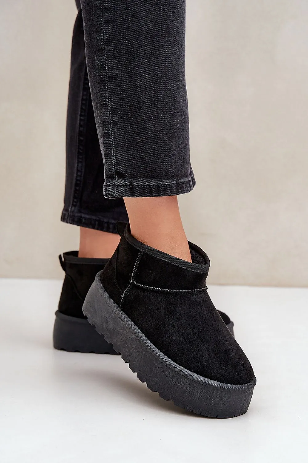 Snow boots