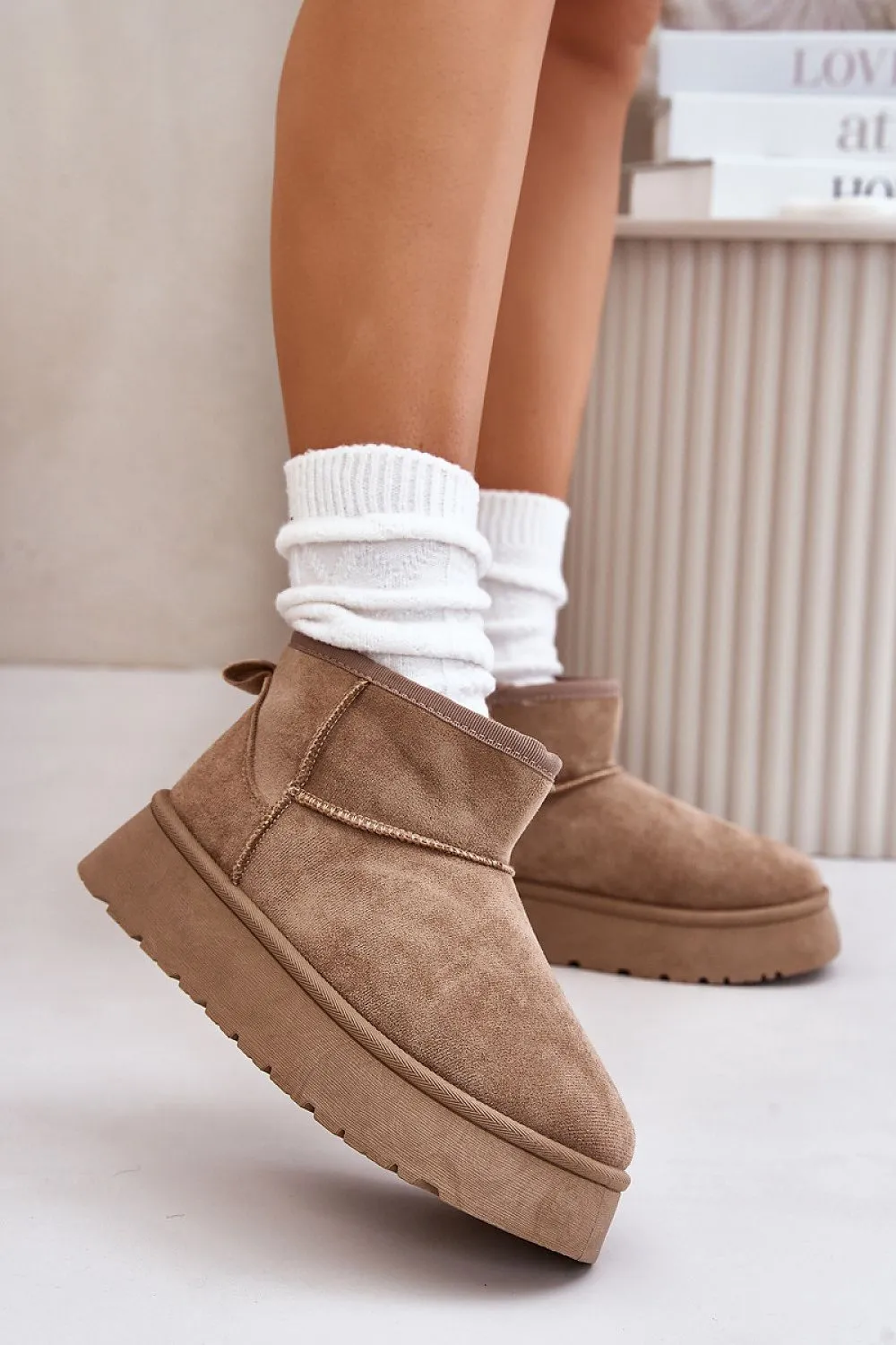 Snow boots