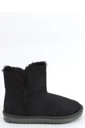 Snow boots