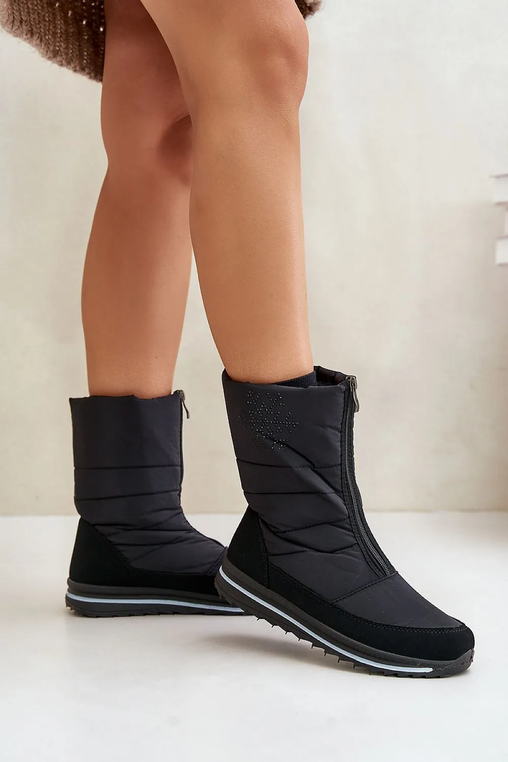 Snow boots