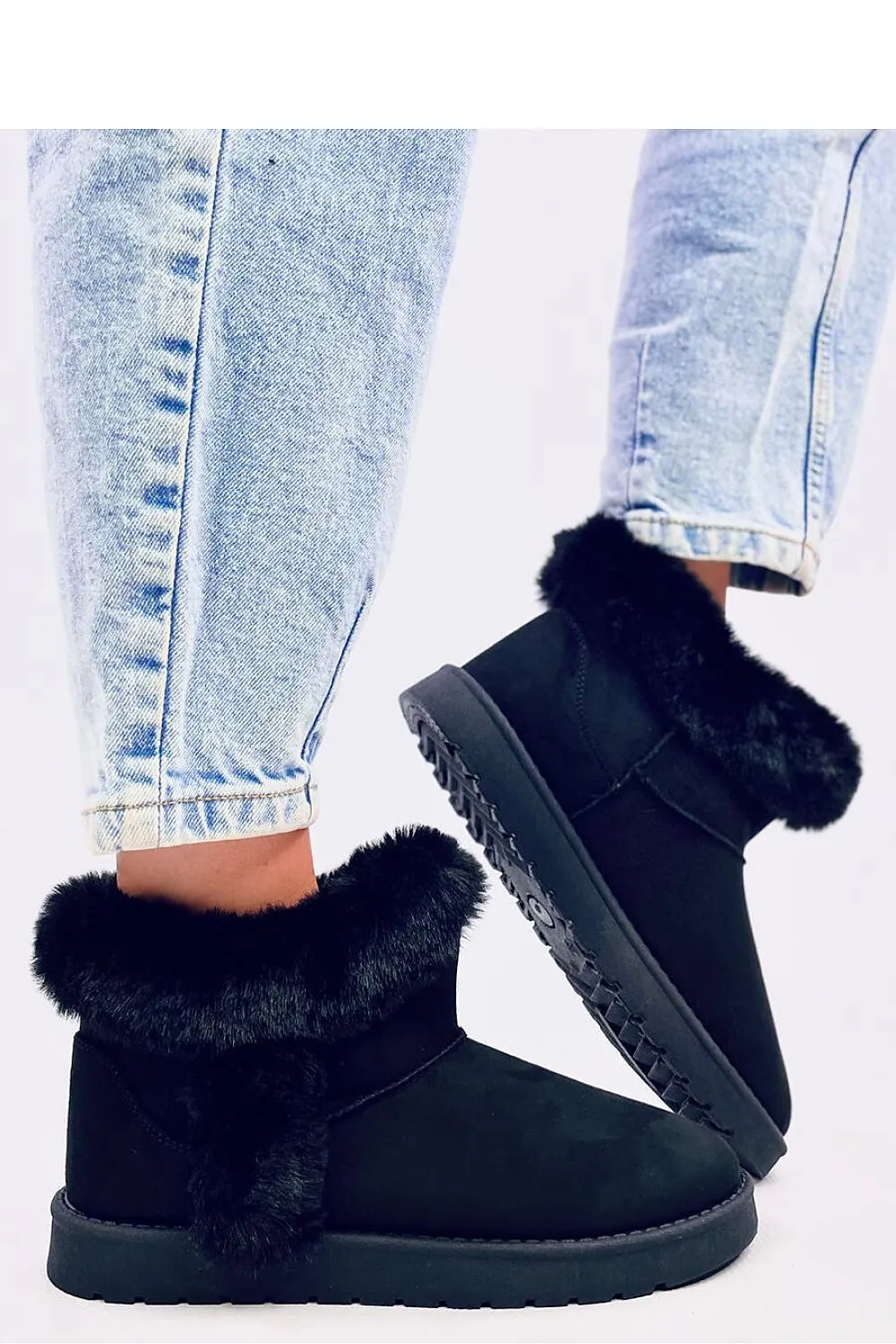 Snow boots