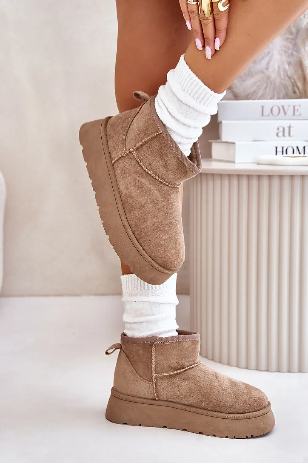 Snow boots