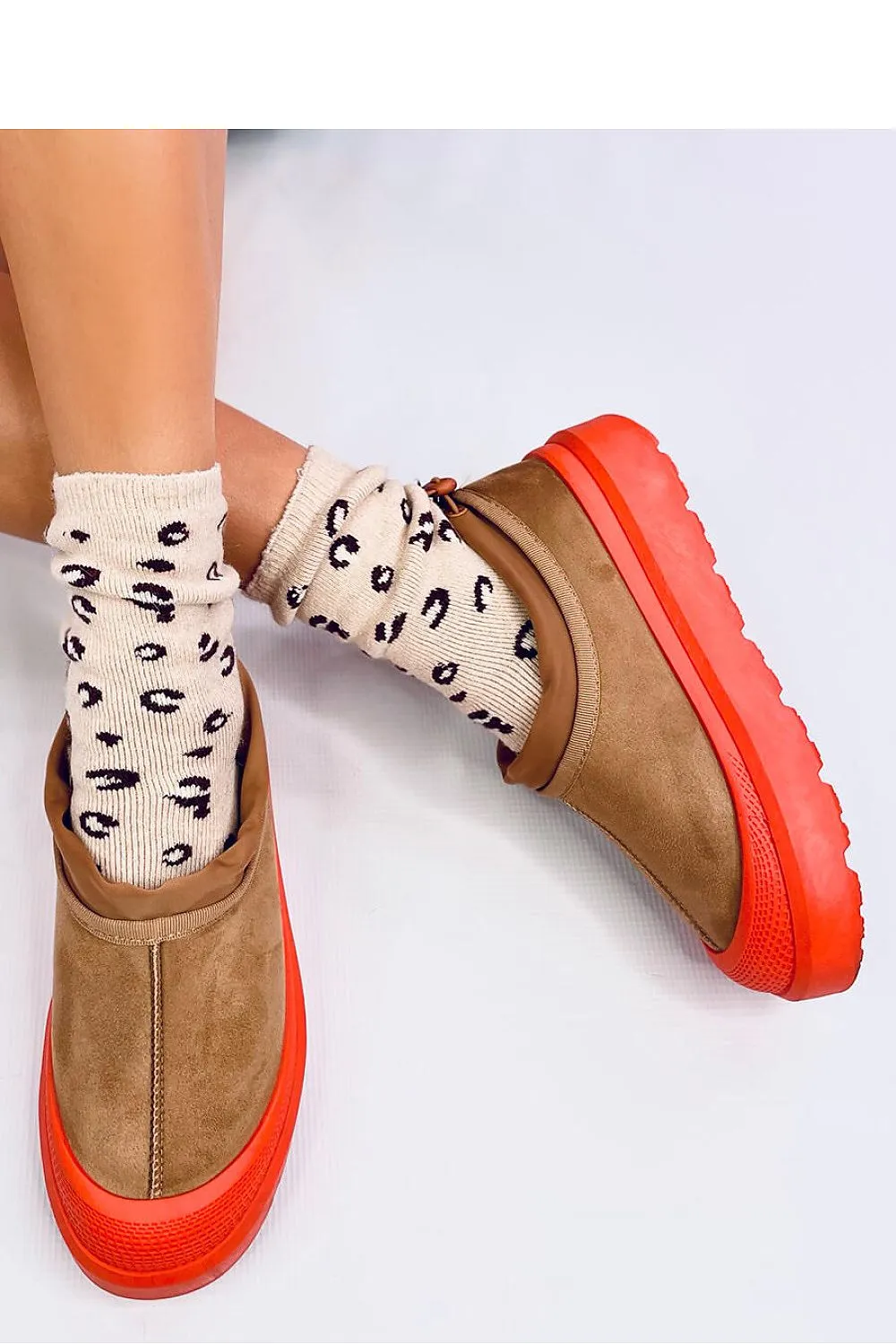 Snow boots