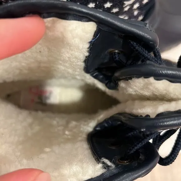 Snow boots