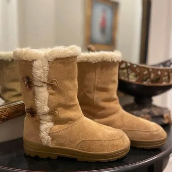SONOMA Life   Style Women Carmel Brown Suede Leather Faux Fur Snow Boots Size: 7