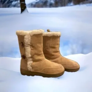 SONOMA Life   Style Women Carmel Brown Suede Leather Faux Fur Snow Boots Size: 7
