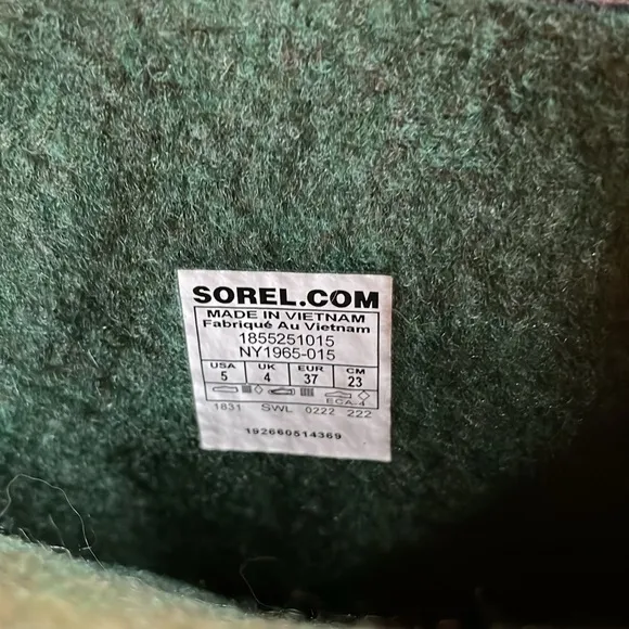 SOREL Flurry Weather Resistant Snow Boot in Black/Bright Red 5