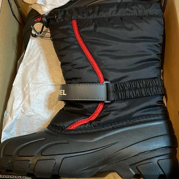 SOREL Flurry Weather Resistant Snow Boot in Black/Bright Red 5