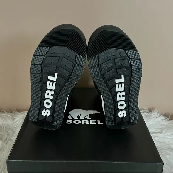 {Sorel} Whitney II Puffy Waterproof Snow Boots in Black - Youth 10