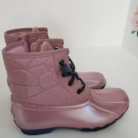 Sperry Kids Saltwater Girls Duck Boot in Blush/Pink Lace-up Zip Up Shoe Size 4