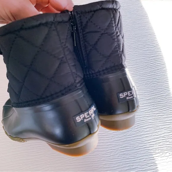 Sperry Saltwater Nylon Quilted Duck Boot Waterproof Lace-Up Rain boot Size 1M