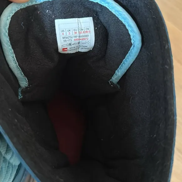 The North Face | Youth Thermoball Utility Boot | Sz 4 | Color Blue