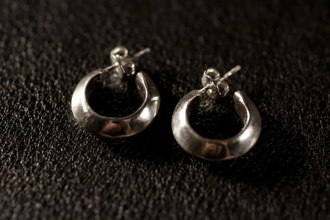 V-cut Earrings