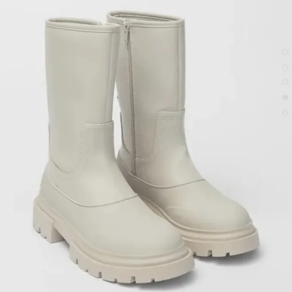 Zara boots big girl SZ 34