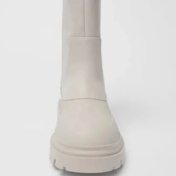 Zara boots big girl SZ 34